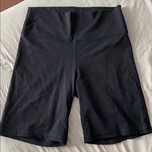 Aritzia TNA Biker Shorts 9”
